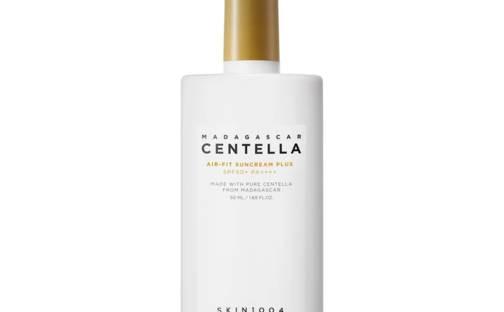 Kem chống nắng vật lí SKIN1004 Madagascar Centella Air-Fit SunCream Plus SPF50+ PA++++ 50ml