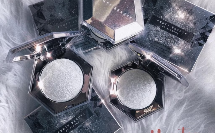 ￼Highlight FENTY BEAUTY DIAMOND BOMB 