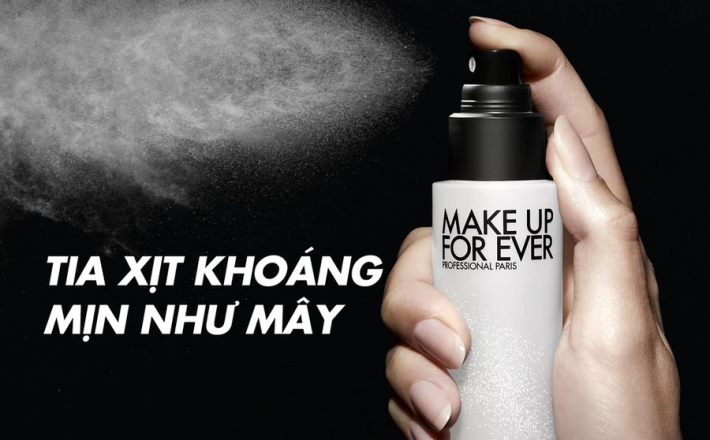 Xịt Khóa Trang Điểm Cấp Ẩm Lâu Trôi Mist & Fix 100ml - MAKE UP FOR EVER